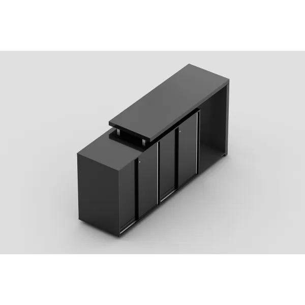 Armário médio duplo com 4 portas de correr e nicho com pé painel para frigobar