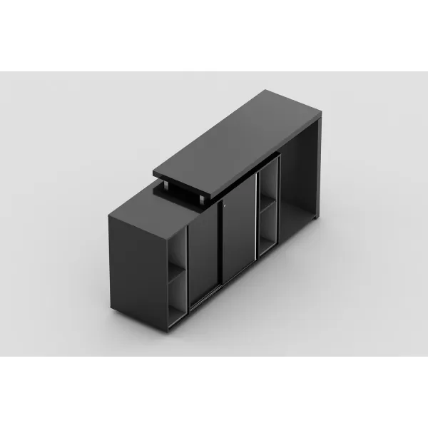 Armário médio com portas de correr, nichos laterais e nicho com pé painel para frigobar